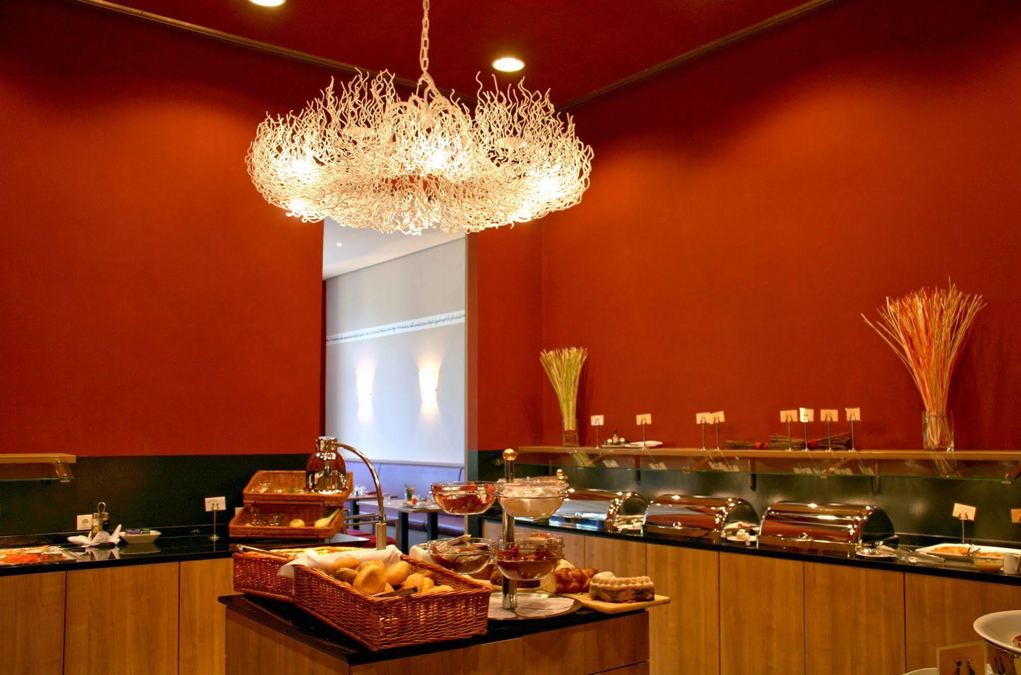 Welcome Hotel Darmstadt City Center Restaurant photo