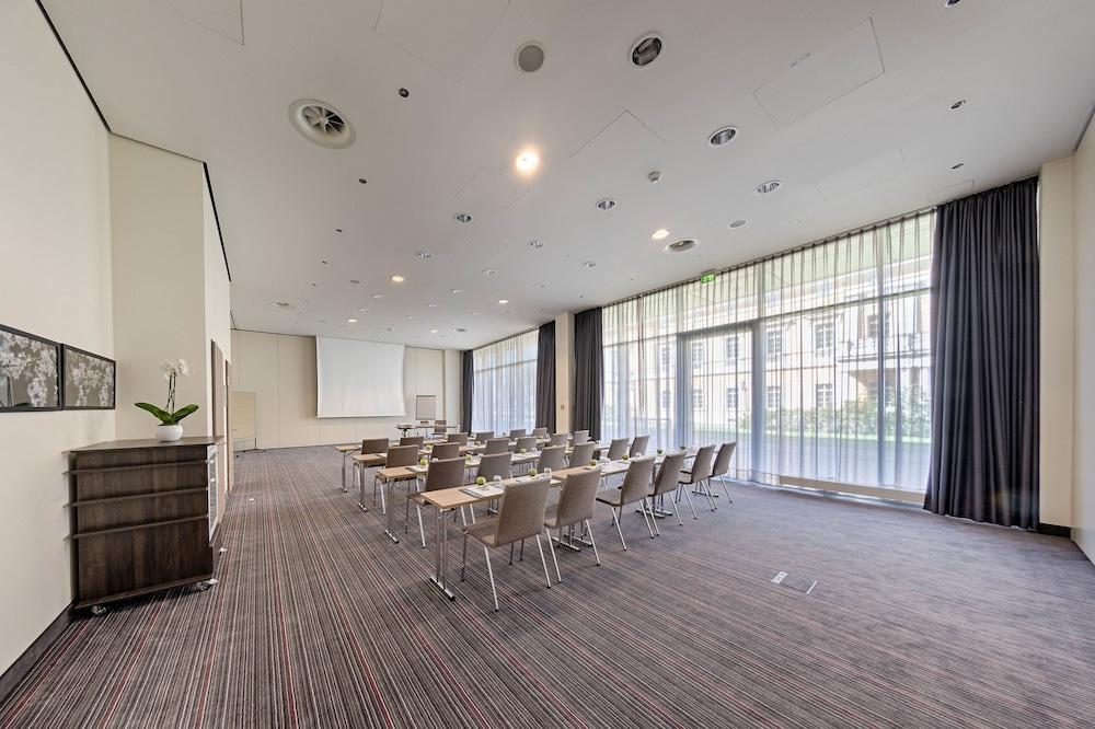 Welcome Hotel Darmstadt City Center Exterior photo